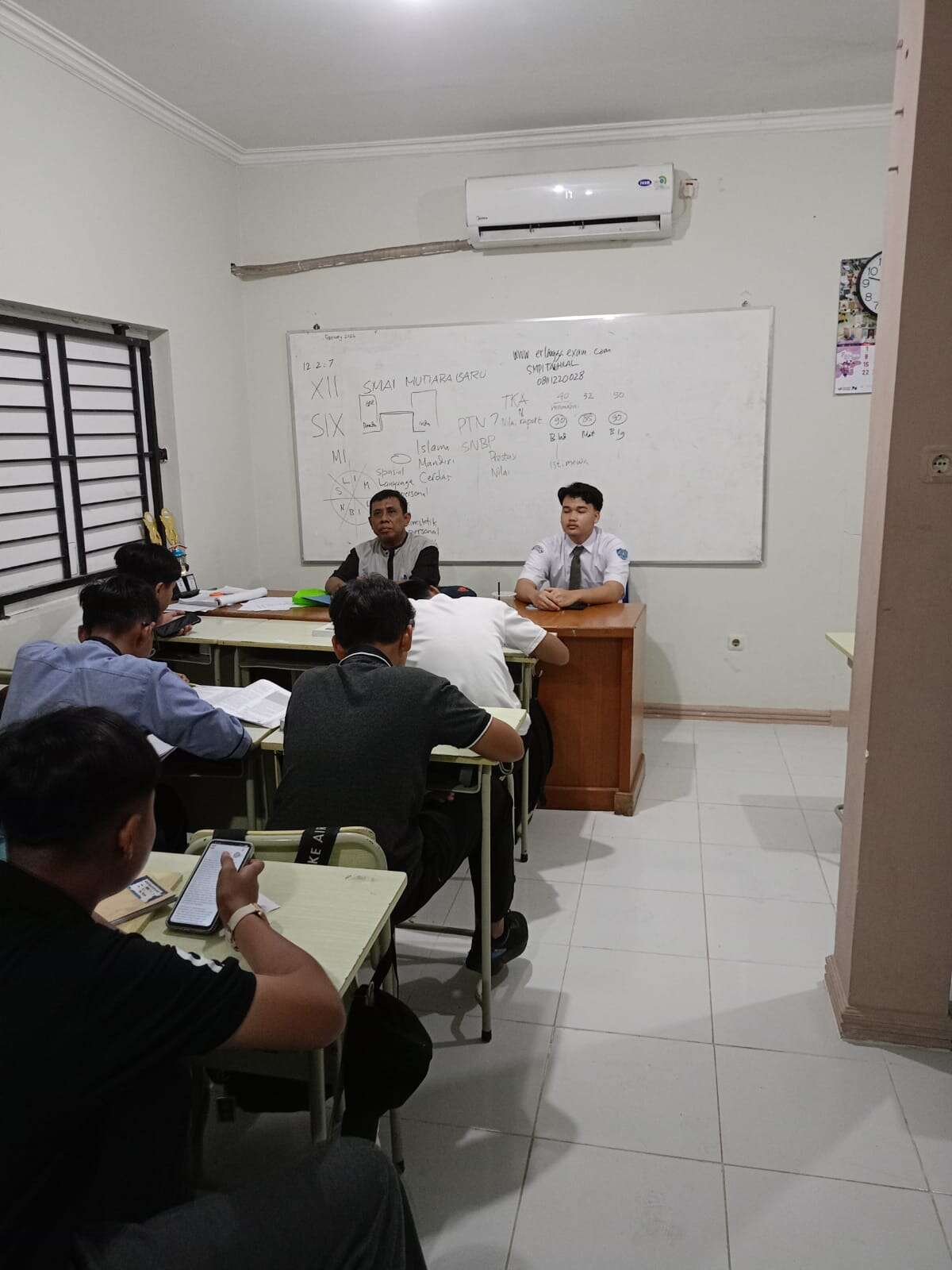 Kegiatan Try Out SMAI MUTIARA BARU Di SMPI AL HILAL Bekasi